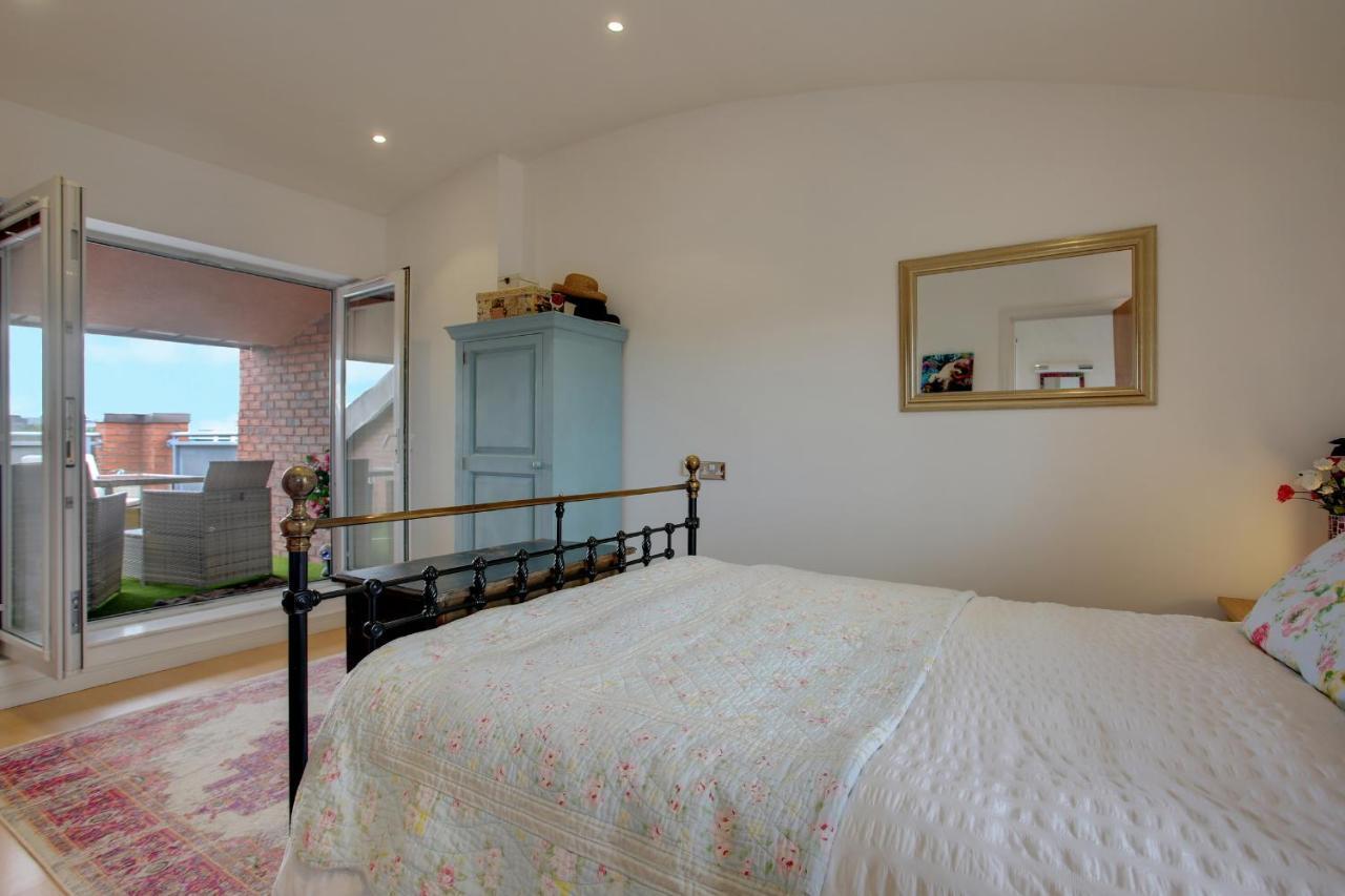 뉴캐슬어폰타인 Beautiful Duplex Penthouse - Roof Garden, Views, Parking 아파트 외부 사진